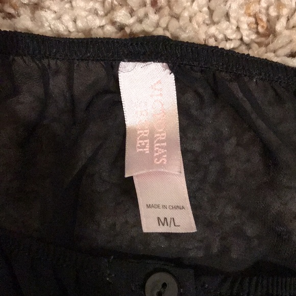 VS - Nightie (M/L) - sheer black 100% polyester - Picture 5 of 5